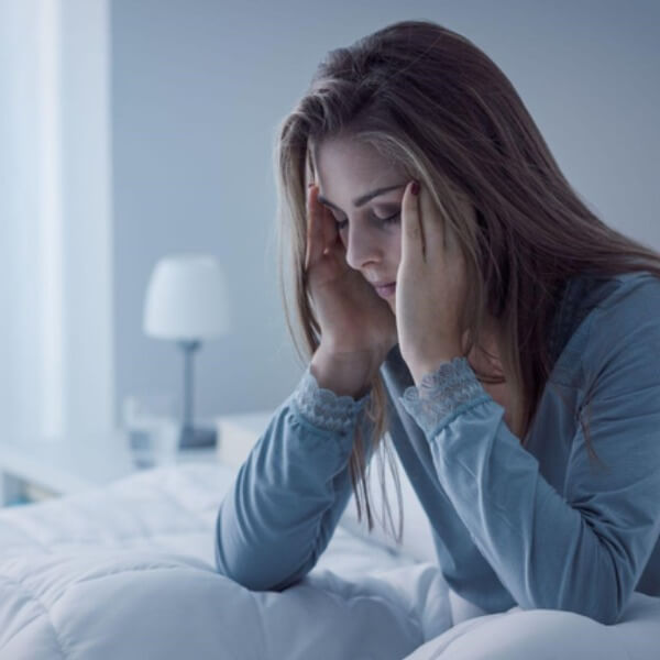 Không khí tù đọng, thiếu oxy khiến ngủ điều hòa mệt mỏi_4