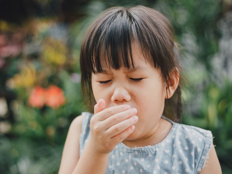 Trẻ em là đối tượng dễ bị ho do đề kháng còn non nớt Trẻ em là đối tượng dễ bị ho do đề kháng còn non nớt