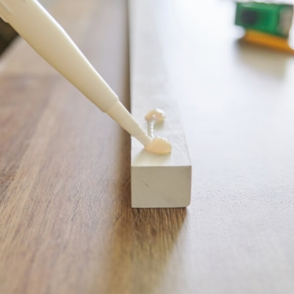 Một số lưu ý khi áp dụng cách khử mùi keo dán tại nhà_5