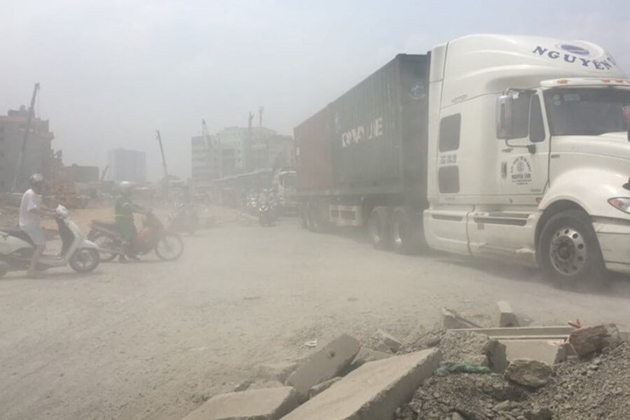 Khói bụi từ phương tiện giao thông gây ô nhiễm không khí Hà Nội nghiêm trọng_1