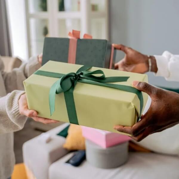 Nguyên tắc chọn quà tân gia phù hợp_6