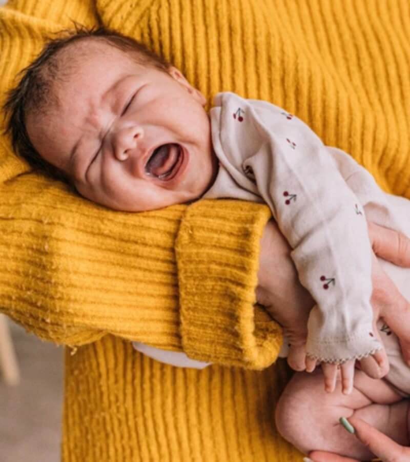 Trẻ sơ sinh ngủ không sâu giấc là thế nào_3
