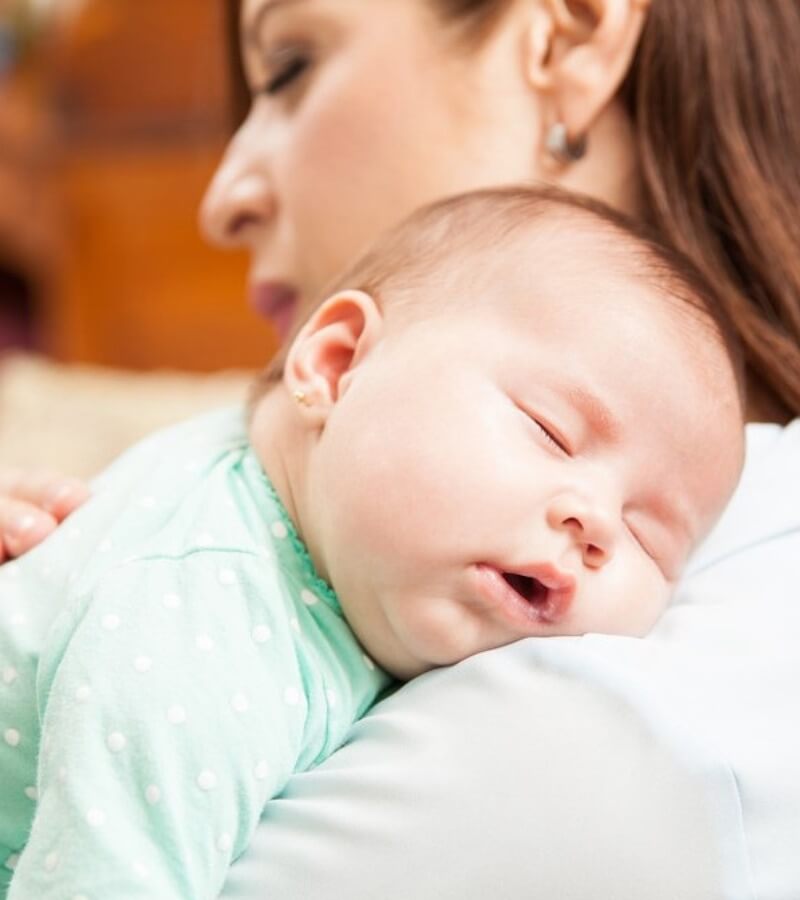 Trẻ sơ sinh ngủ không sâu giấc phải làm sao_4